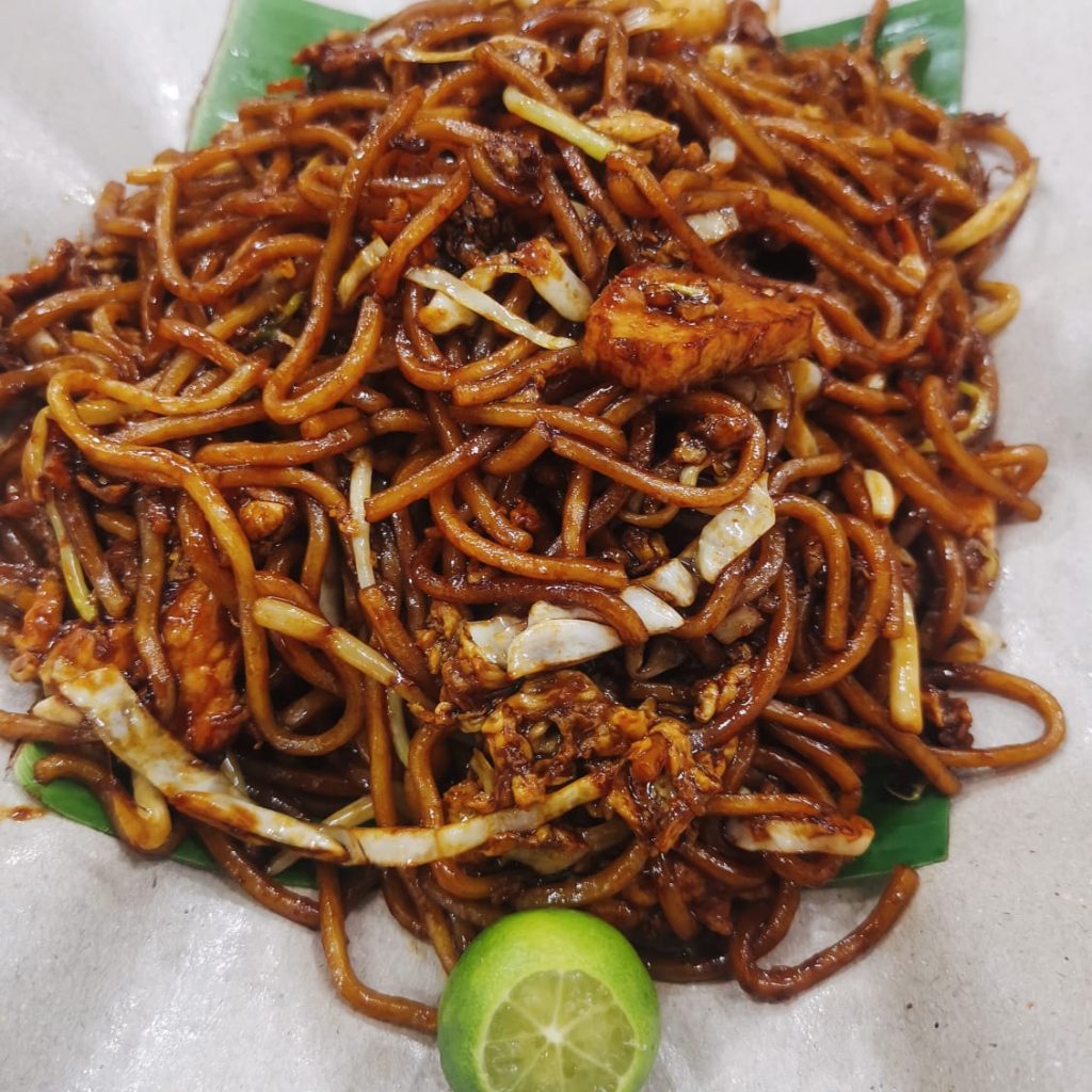 J06 干炒面 Fried Noodles