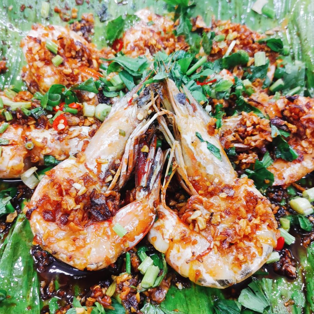 A09 招牌烧葱油明虾 Signature Grilled Prawns with Scallion Oil