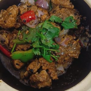 C11 沙煲焖排骨 Claypot Braised Pork Ribs