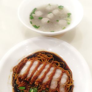 J18 客家炸肉面 Hakka Fried Pork Noodles